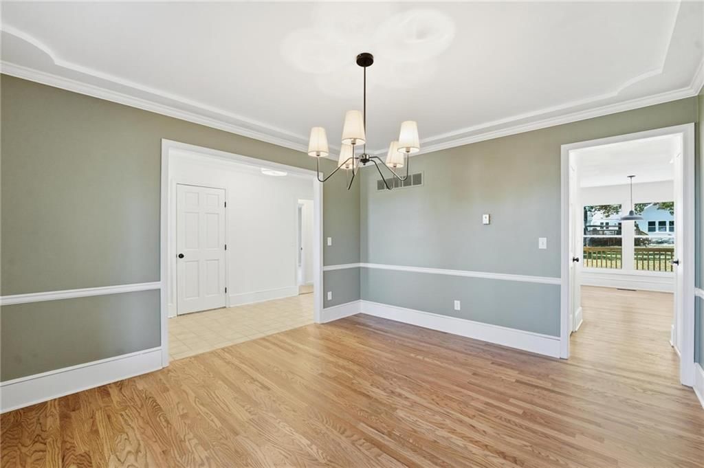 5735 Riley Street — photo 9