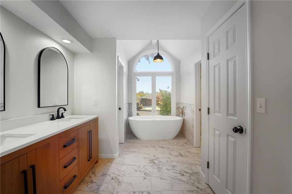 5735 Riley Street — photo 24