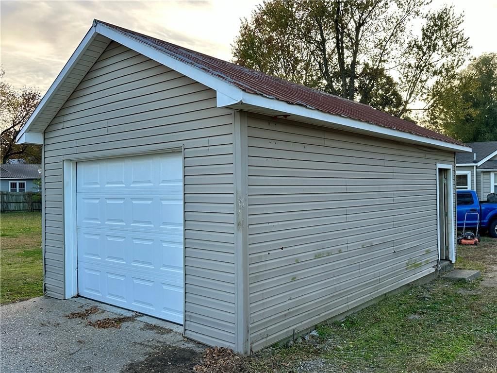 506 S Indiana Avenue — photo 18