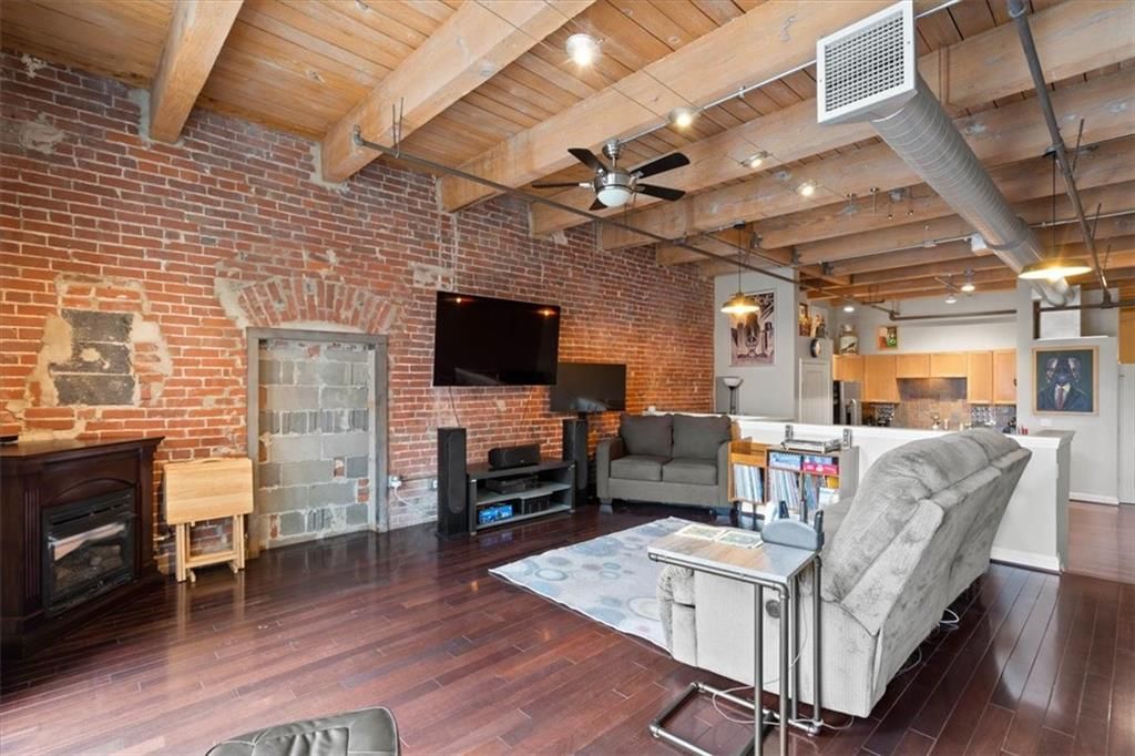 612 Central Street — photo 2