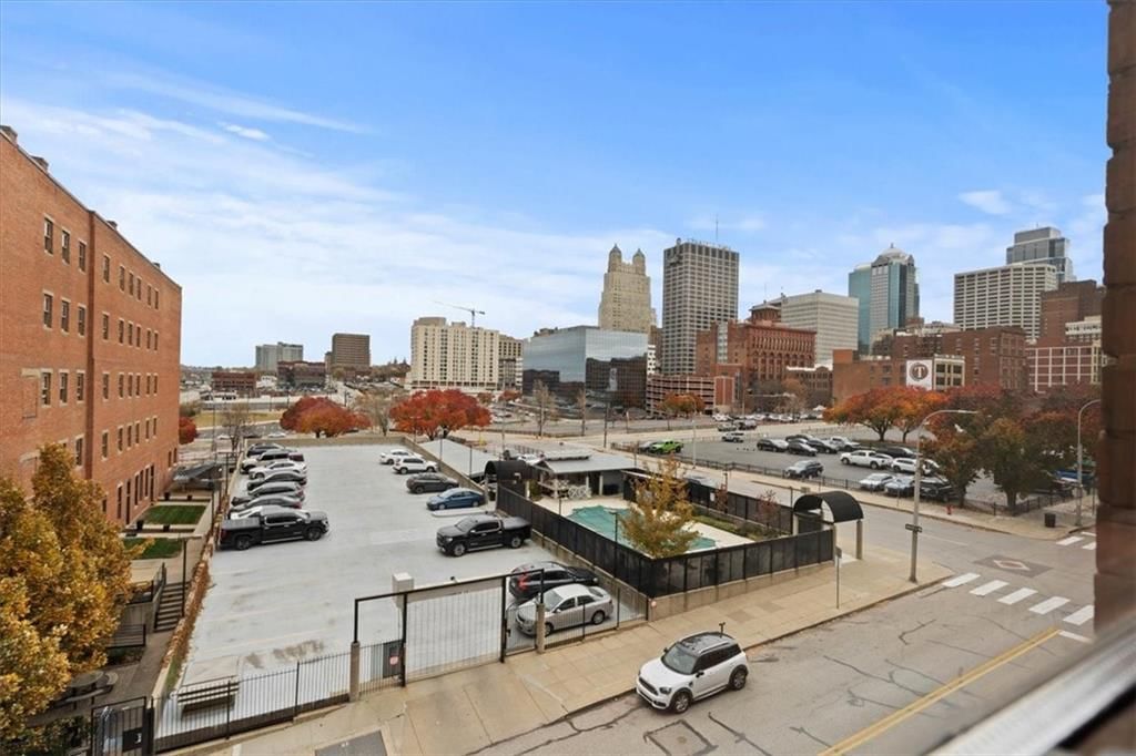612 Central Street — photo 16