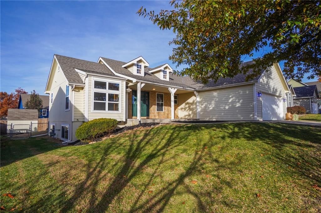 495 E 13th Street, Tonganoxie, KS