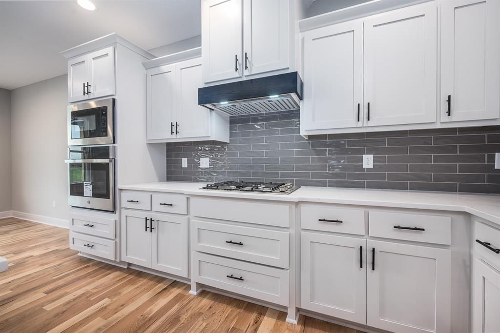 24695 Evans Road — photo 8
