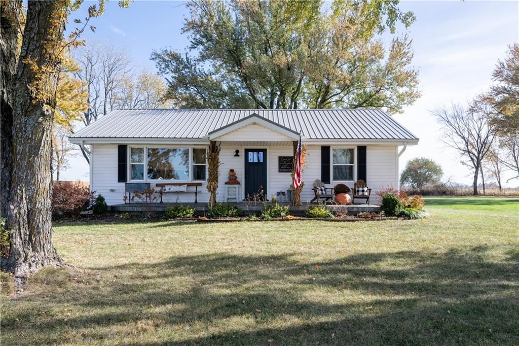 31685 Metcalf Road — photo 2