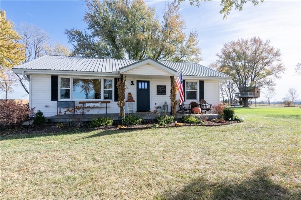 31685 Metcalf Road — photo 3