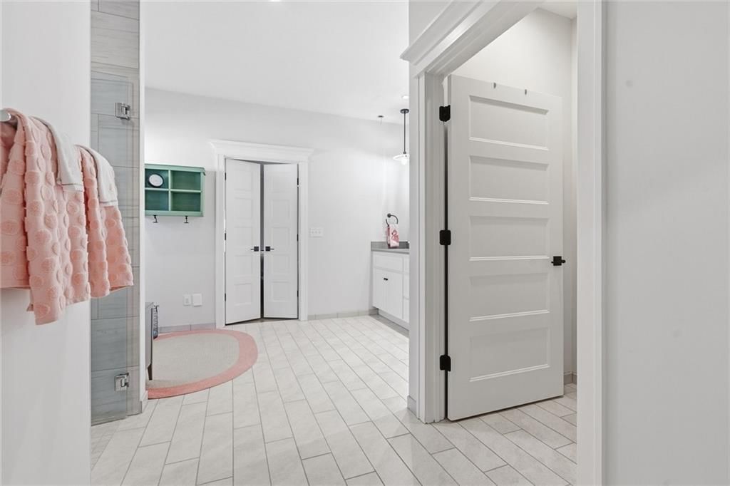 1210 Signal Lake Court — photo 37