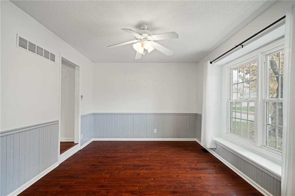 715 NE Cambridge Drive — photo 7