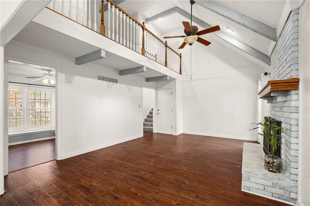 715 NE Cambridge Drive — photo 12