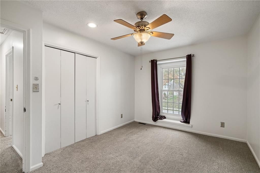 715 NE Cambridge Drive — photo 31