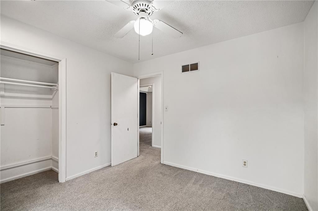 715 NE Cambridge Drive — photo 36