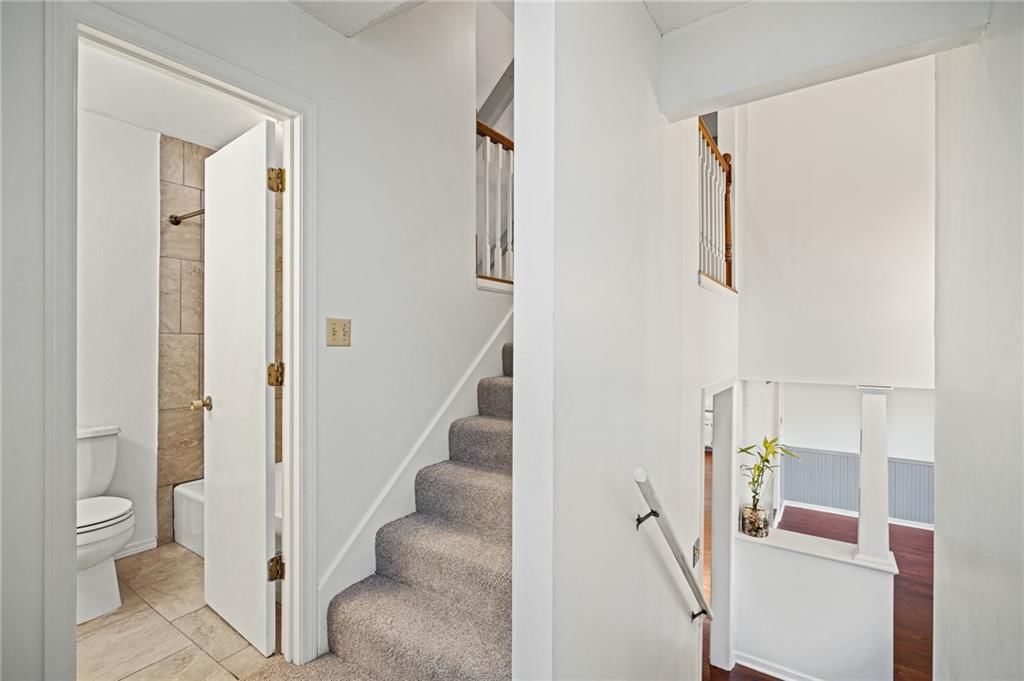 715 NE Cambridge Drive — photo 37