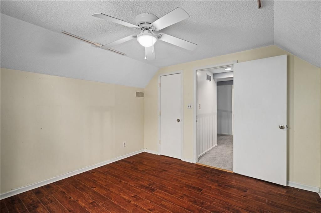715 NE Cambridge Drive — photo 42
