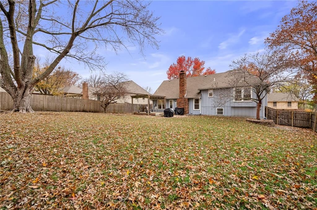 715 NE Cambridge Drive — photo 48