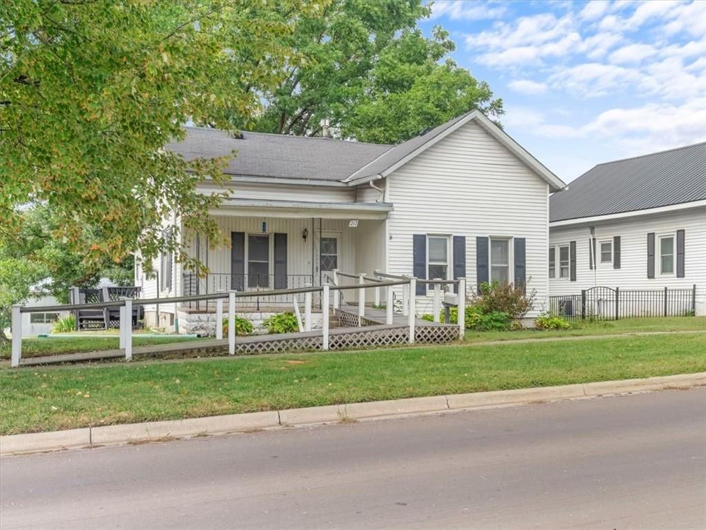 217 N Alanthus Street — photo 19