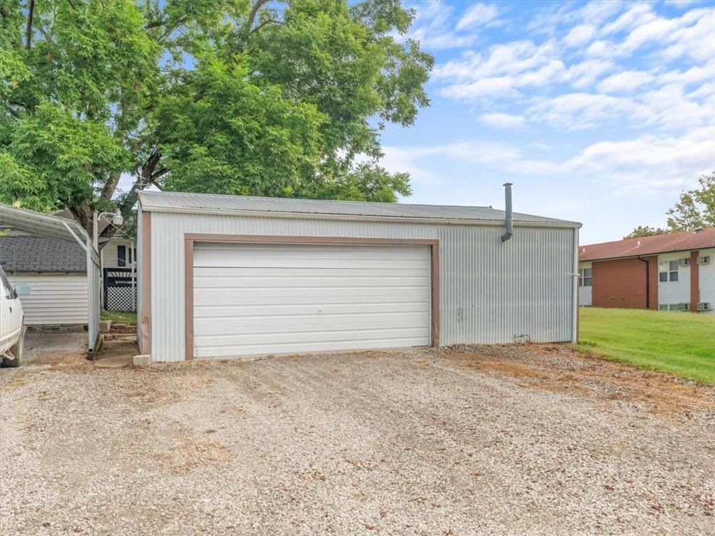 217 N Alanthus Street — photo 21