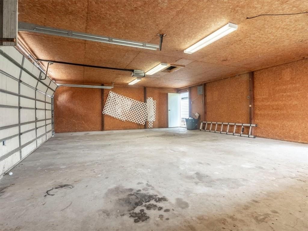 217 N Alanthus Street — photo 22