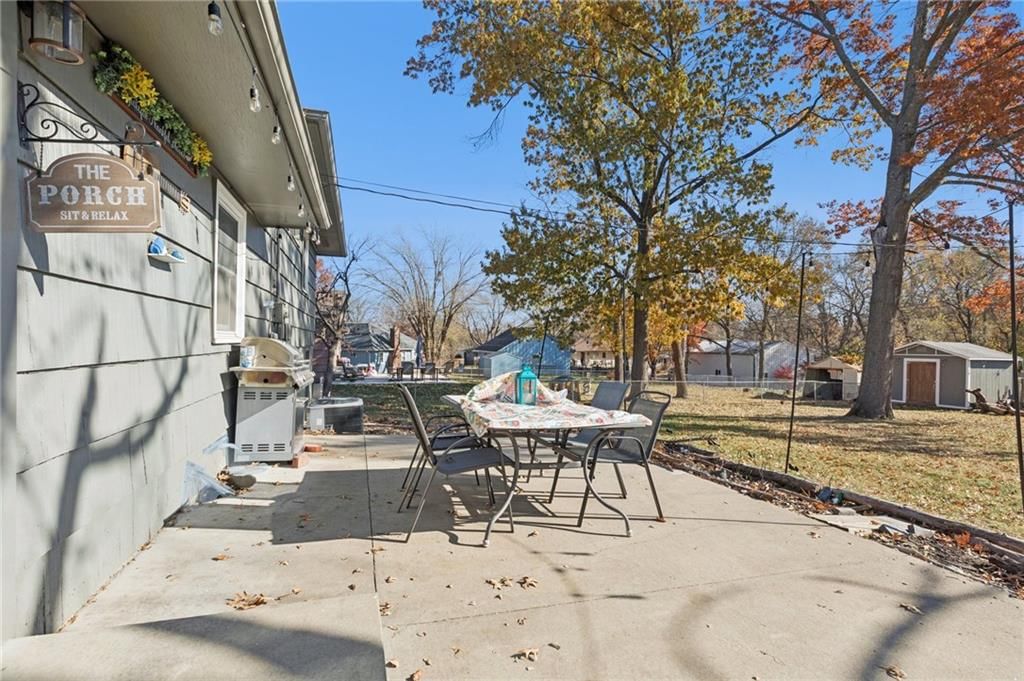 1316 Delaware Street — photo 30