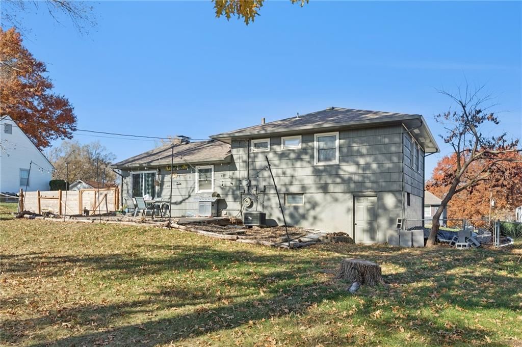 1316 Delaware Street — photo 36
