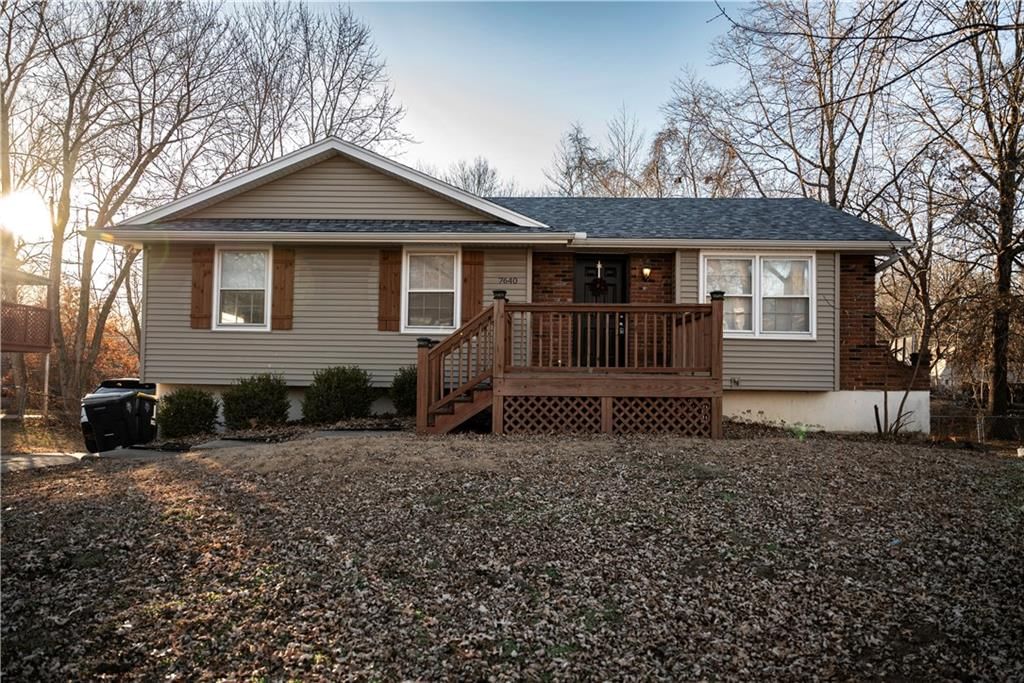 7640 NW Milrey Drive — photo 2