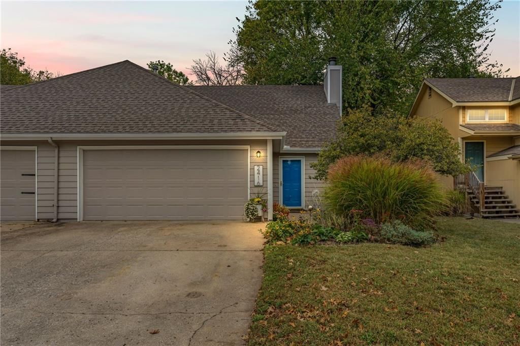 2416 Lancaster Drive — photo 7