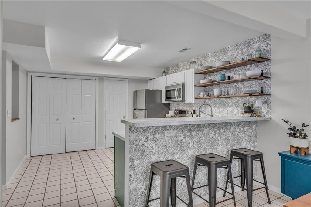 2416 Lancaster Drive — photo 27