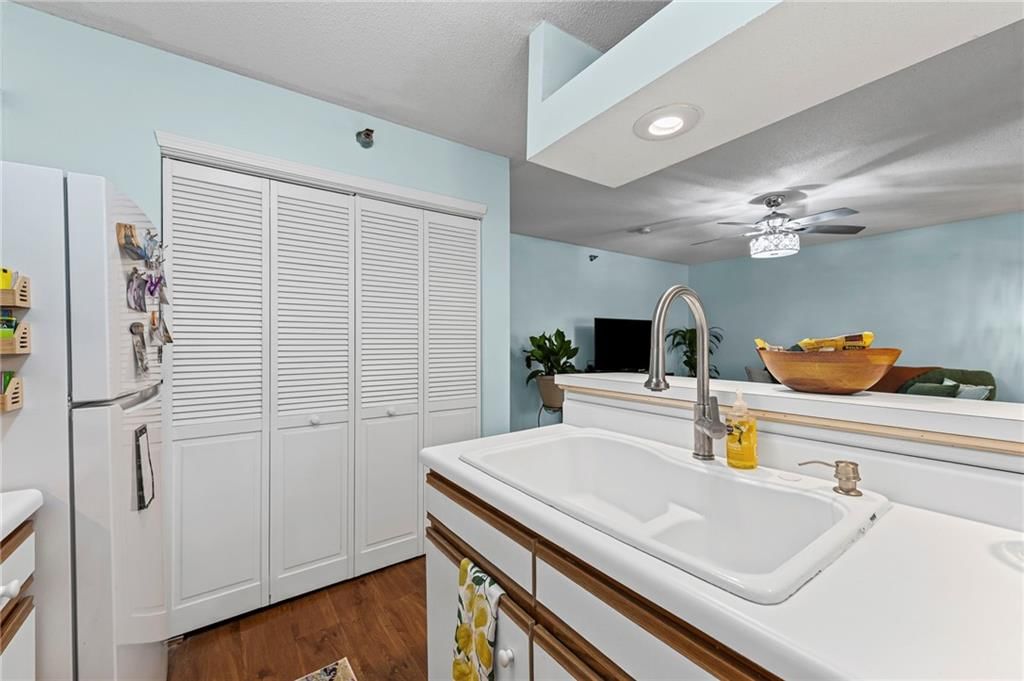 6826 N Olive Street — photo 6
