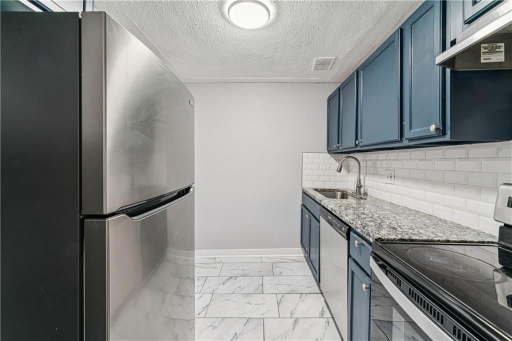 5000 E 39th Terrace — photo 15