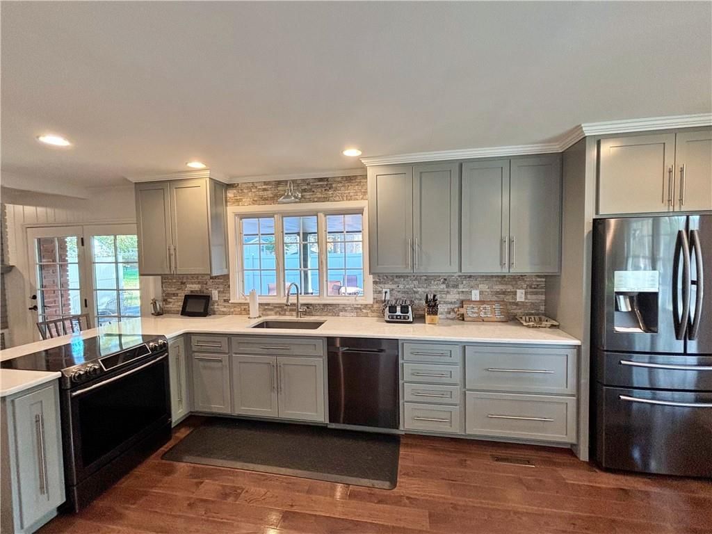 611 W Quincy Street — photo 8