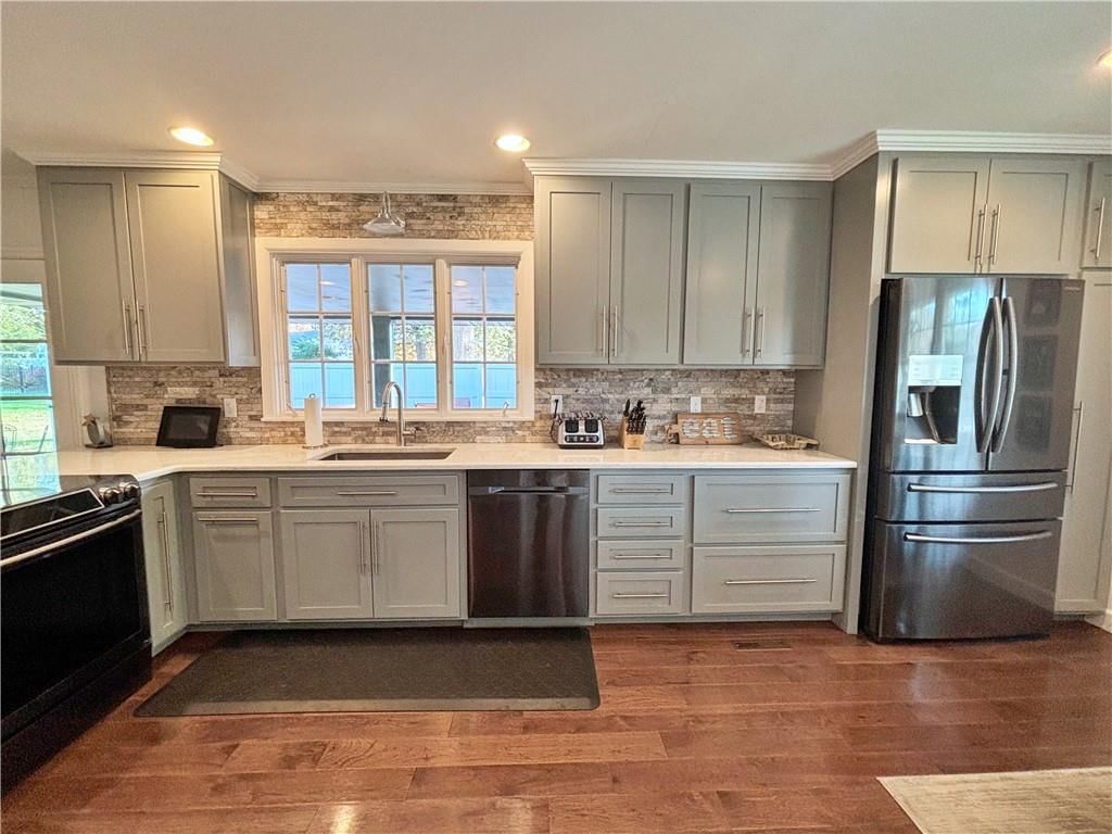 611 W Quincy Street — photo 9