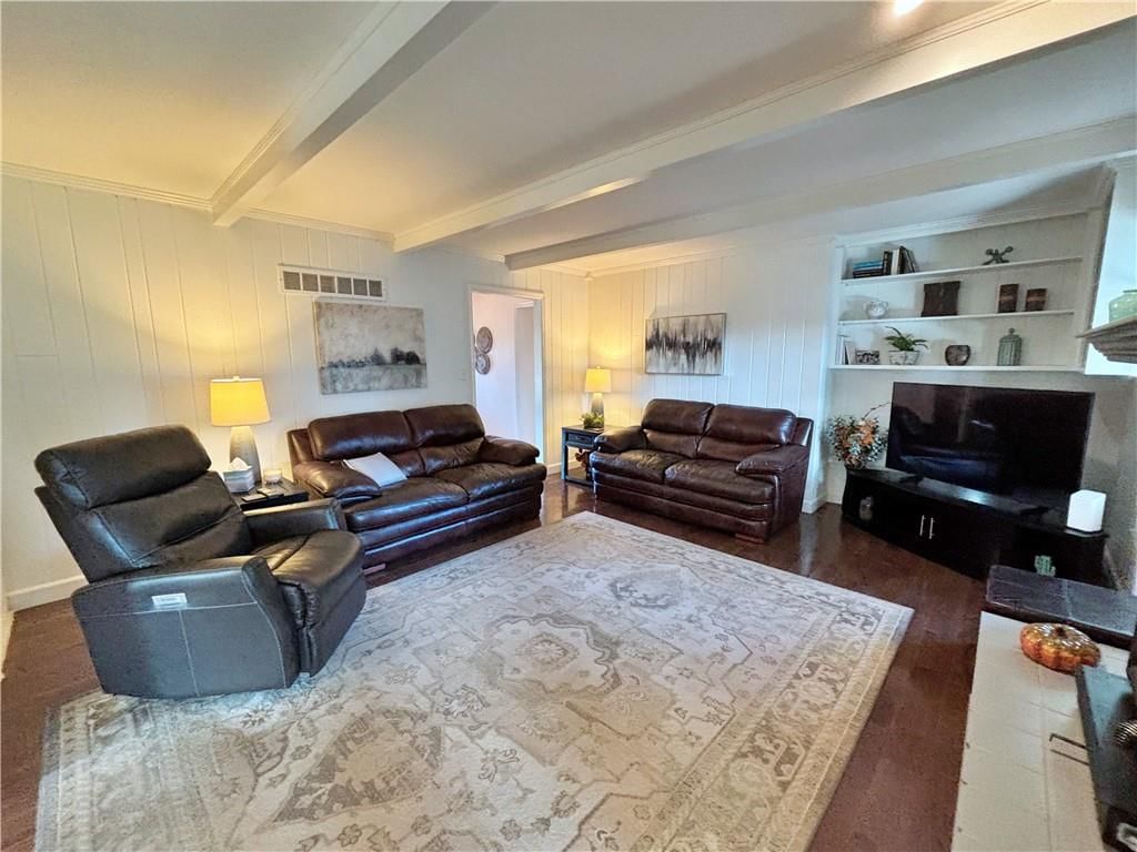 611 W Quincy Street — photo 28