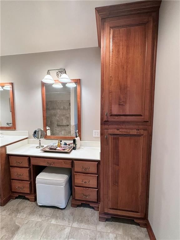611 W Quincy Street — photo 46