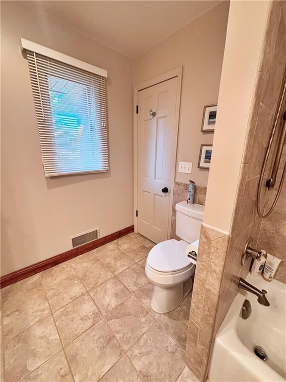 611 W Quincy Street — photo 48