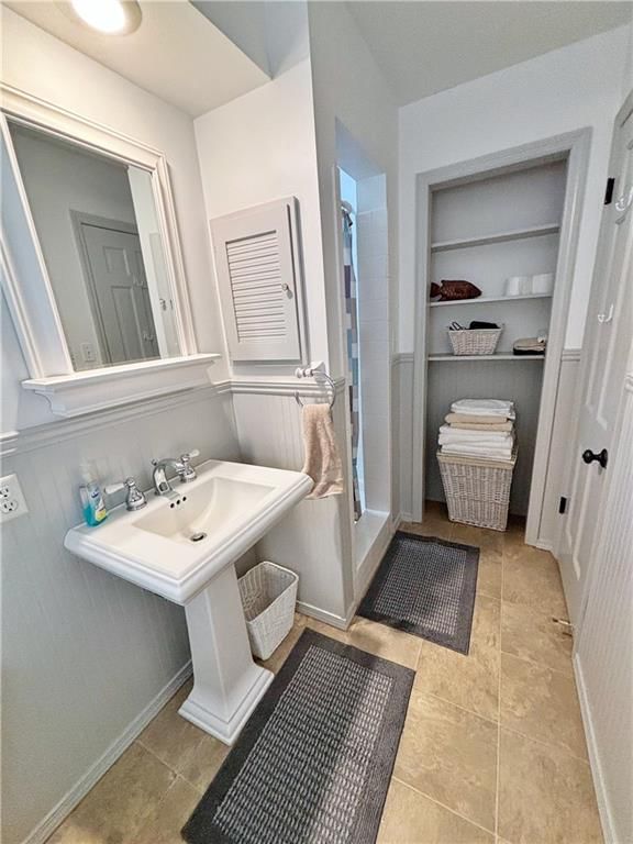 611 W Quincy Street — photo 55