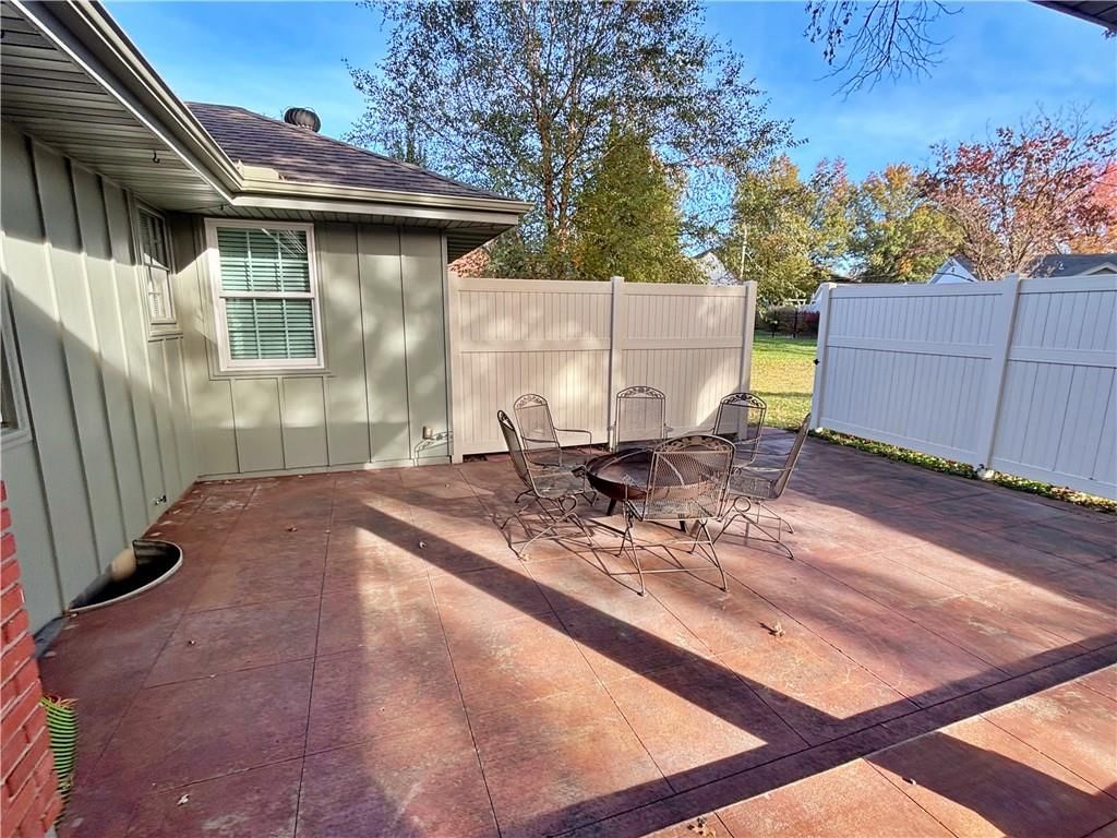 611 W Quincy Street — photo 75