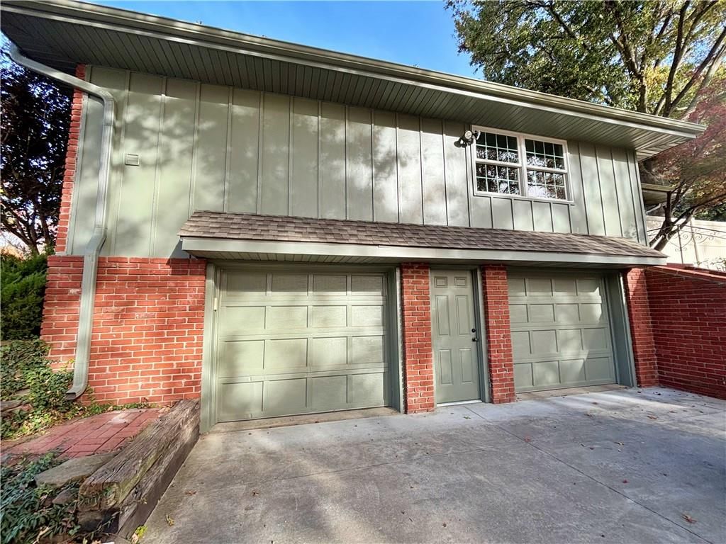 611 W Quincy Street — photo 83