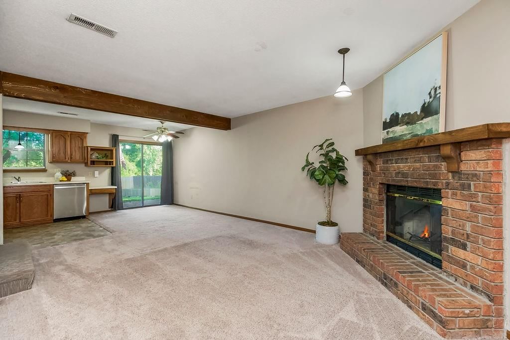 226 SW Pinetree Lane — photo 8