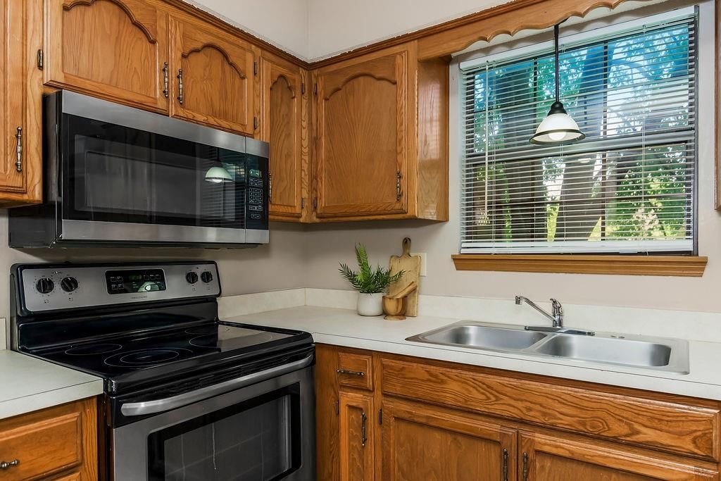 226 SW Pinetree Lane — photo 13