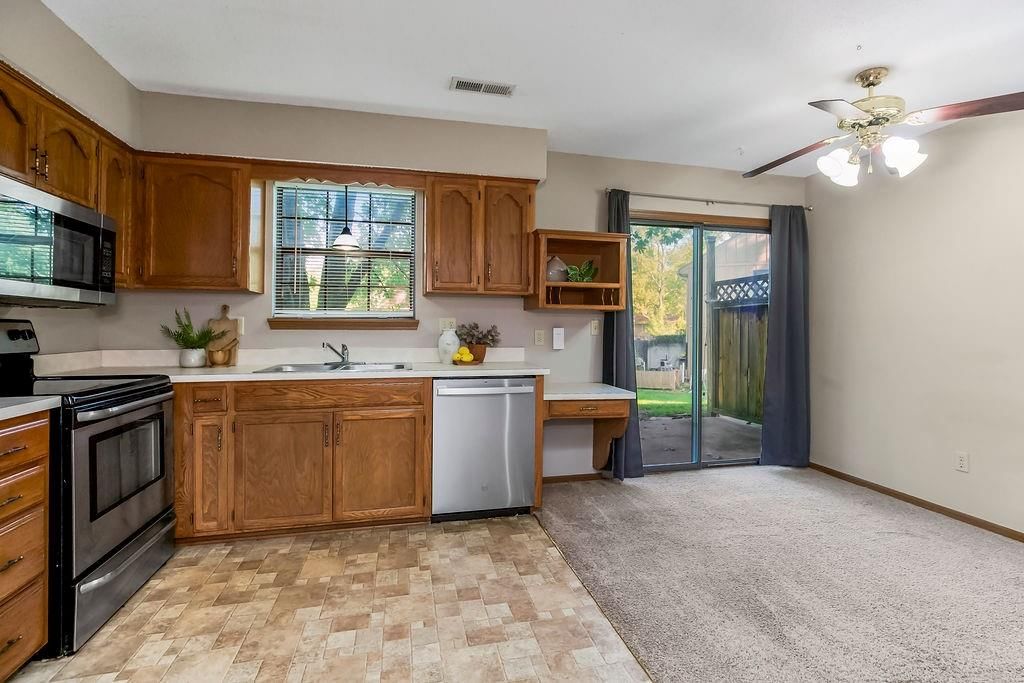 226 SW Pinetree Lane — photo 14