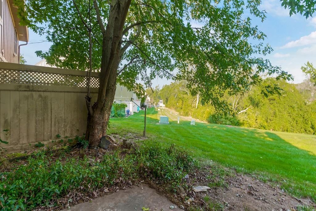 226 SW Pinetree Lane — photo 16