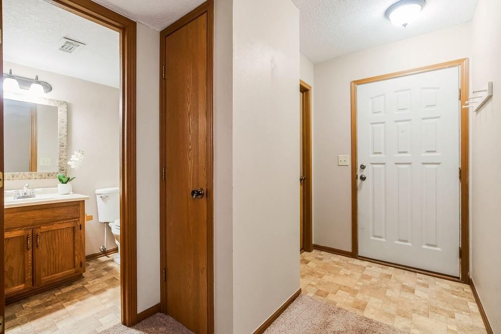226 SW Pinetree Lane — photo 17