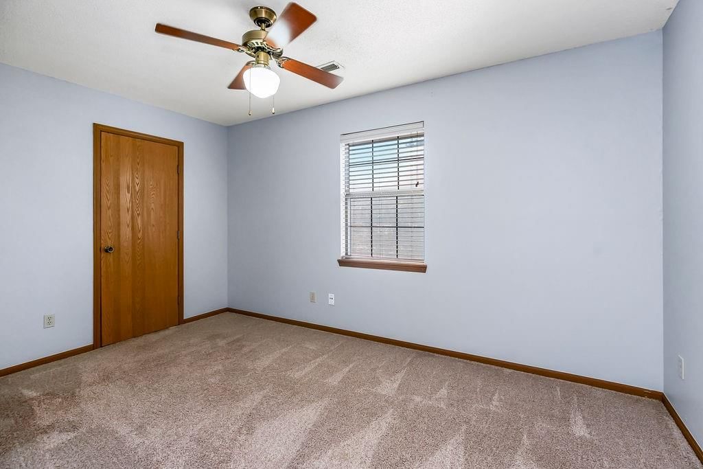 226 SW Pinetree Lane — photo 26
