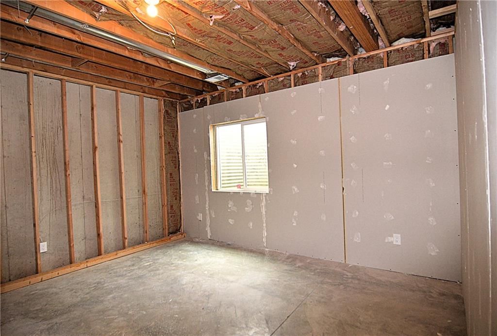 1607 NE Crumley Street — photo 23