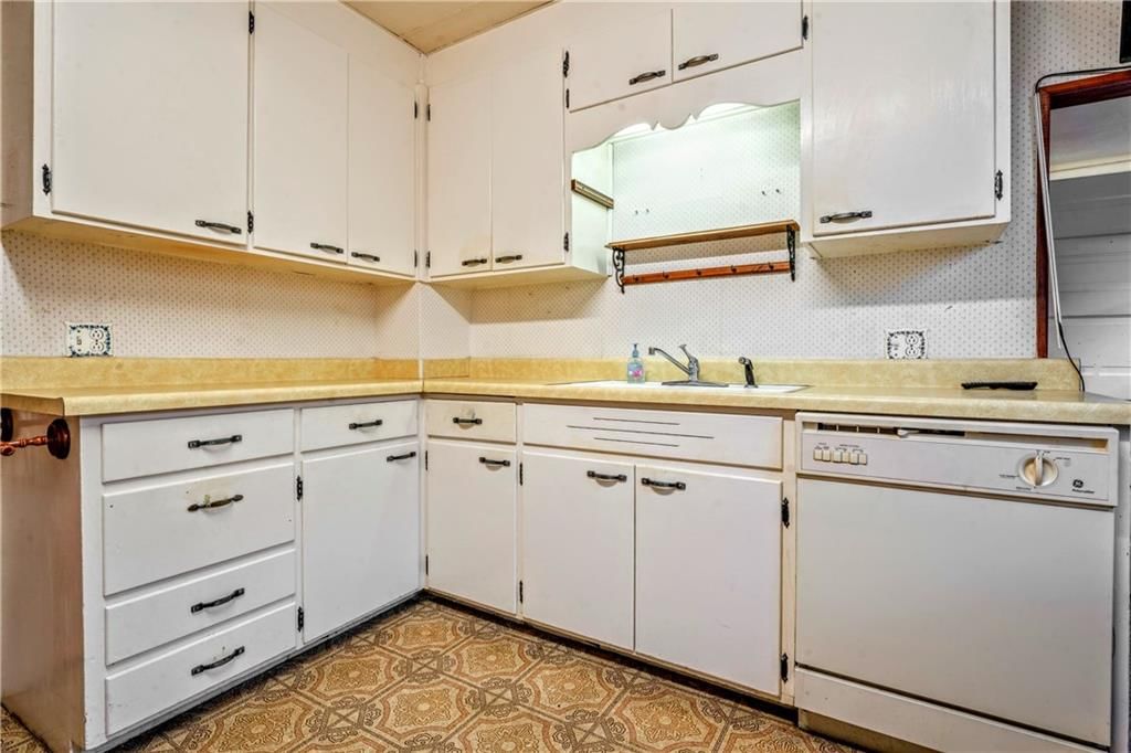 25 N Thorpe Street — photo 14