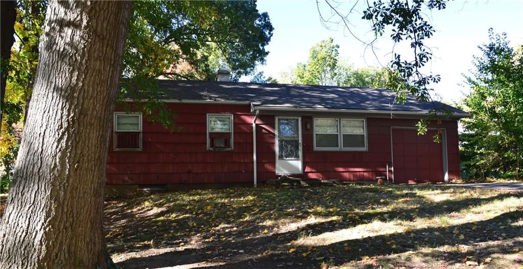 3936 S Pleasant Street S — photo 2