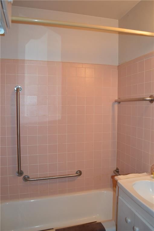 3936 S Pleasant Street S — photo 4