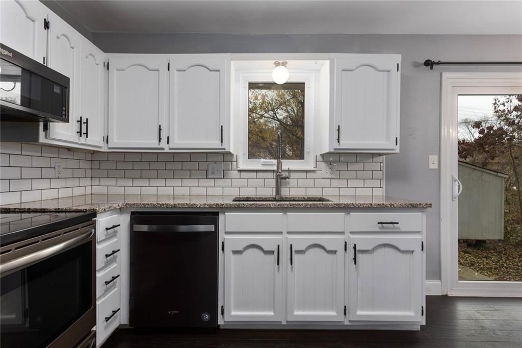 109 SE CASTLEROCK Drive — photo 10