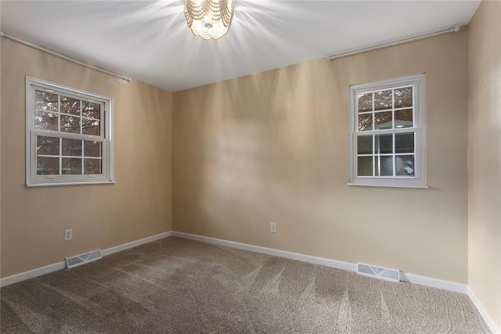 109 SE CASTLEROCK Drive — photo 16