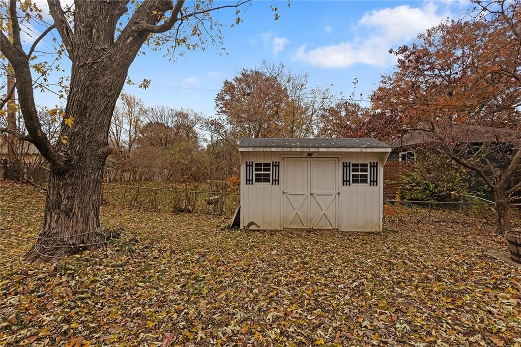 109 SE CASTLEROCK Drive — photo 30