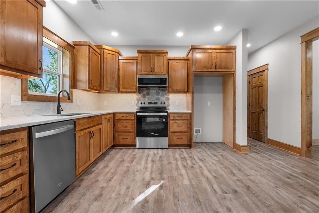 304 N Mulberry Street — photo 12