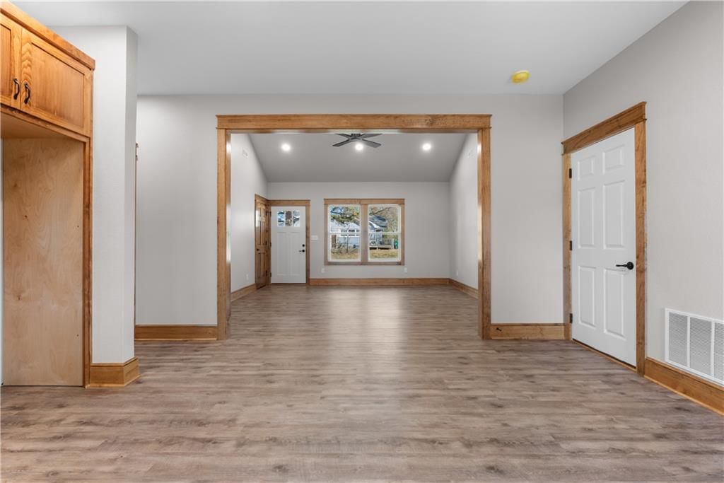 304 N Mulberry Street — photo 14